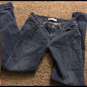Junior Levi’s skinny jeans 👖